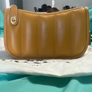 Coach Quilted Swinger 20